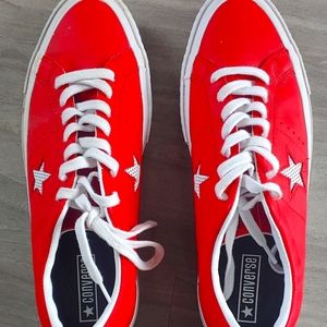 Converse Leather Sneakers; Men's Size 8-1/2.
